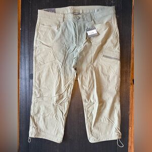 Eddie Bauer Women’s Cropped Cargo Pants